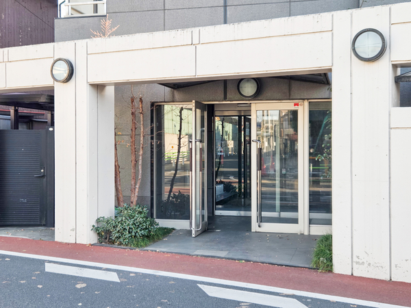 【ブライトコート国立】エントランス 【ブライトコート国立】エントランス