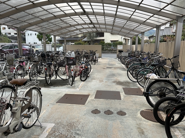 【スカイハイツ相田】駐輪場