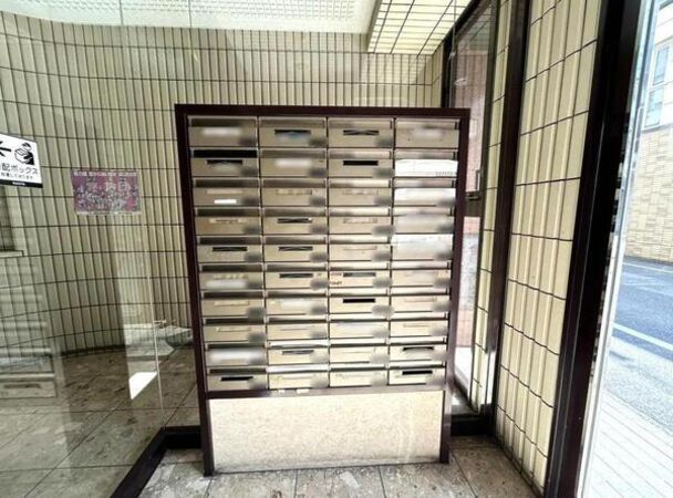 【ダイアパレス野田屋町】エントランス2(メールボックス) 【ダイアパレス野田屋町】エントランス2(メールボックス)