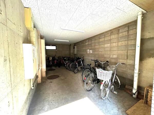 【ダイアパレス野田屋町】(駐輪場) 【ダイアパレス野田屋町】(駐輪場)