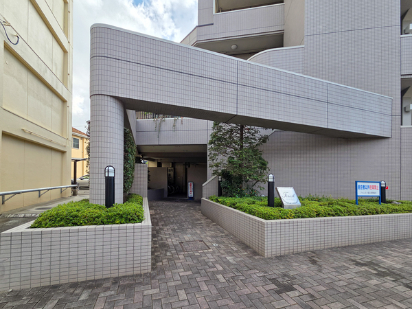 【フォレスト国立】エントランス 【フォレスト国立】エントランス