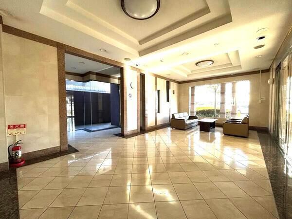 【アンピール博多駅】エントランス1