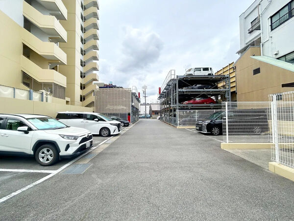 【BELISTA豊田本町】駐車場