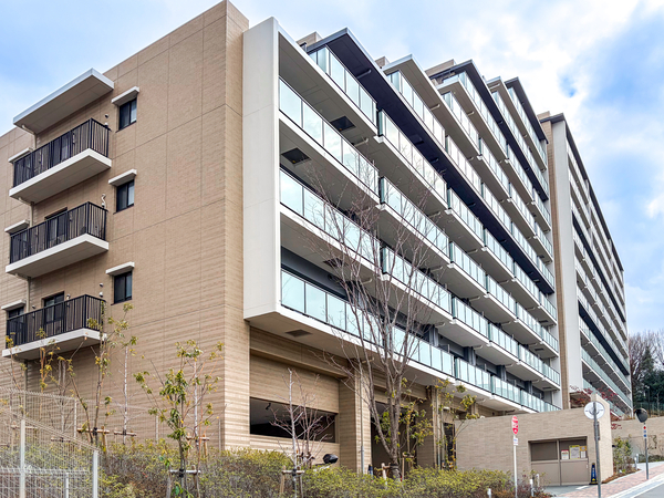 【ヴェリテ千里青葉丘】外観 【ヴェリテ千里青葉丘】外観