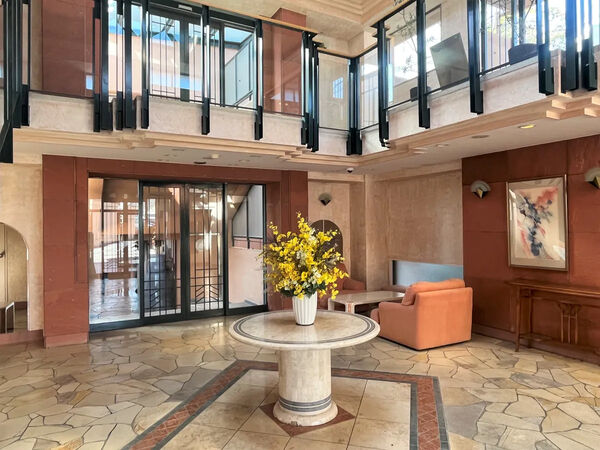 【芦屋朝日ヶ丘北公園アーバンライフ】ロビー