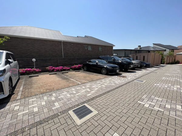 【芦屋朝日ヶ丘北公園アーバンライフ】駐車場 【芦屋朝日ヶ丘北公園アーバンライフ】駐車場