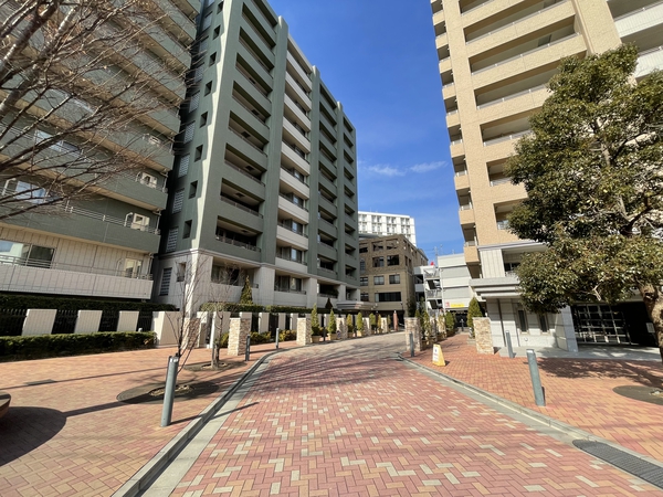 【パークスクエア三ツ沢公園A棟】外観