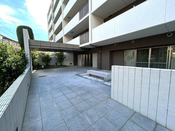 【アーバンビュー戸坂アールグラン】エントランス