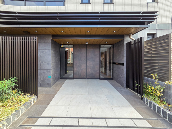 【ブリシア国領】エントランス