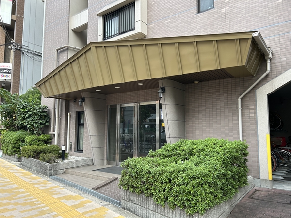 【ユニライフ今福鶴見駅前】エントランス