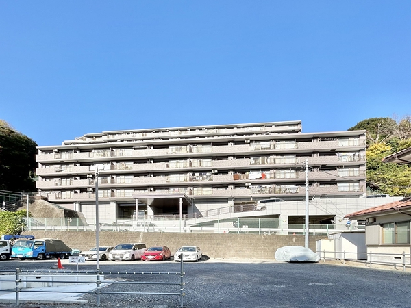 【コスモ横浜和田町ヒルズ】外観