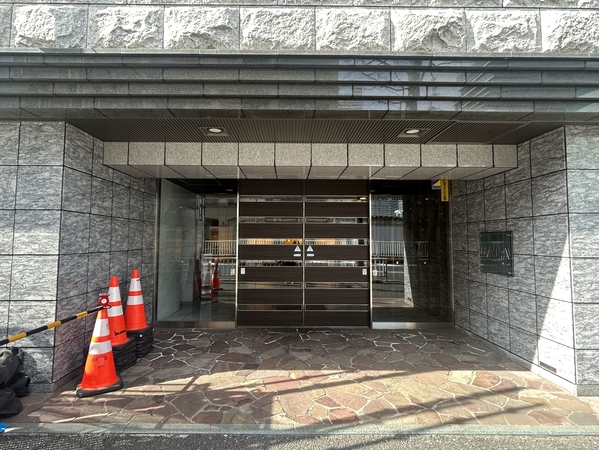 【グランドガーラ横濱桜木町】エントランス