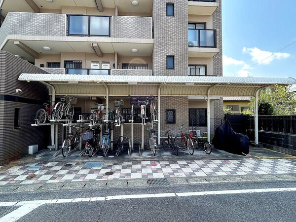【バンベール梅坪】駐輪場 【バンベール梅坪】駐輪場