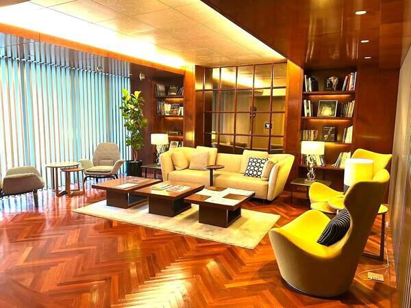 【プラウド六本木】エントランスサロン