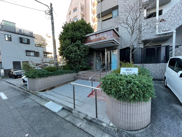 【ダイアパレス淵野辺鹿沼公園】エントランス