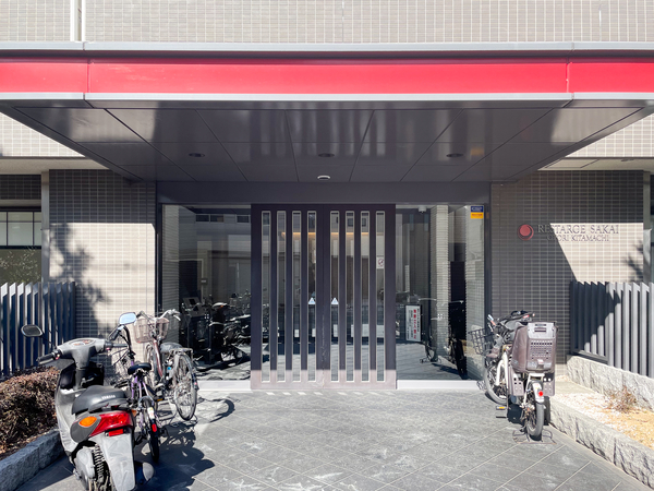【レスタージュ堺鳳北町】エントランス