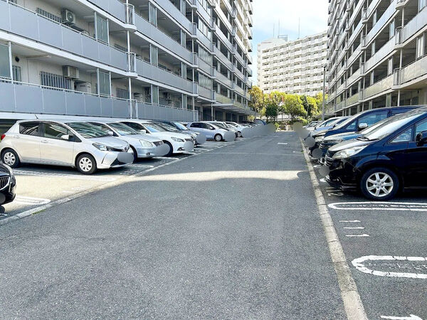 【ポートアイランド住宅】駐車場