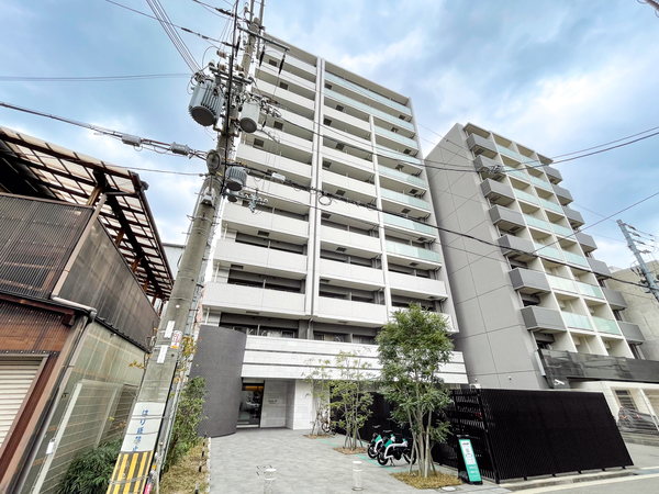 【レジュールアッシュ塚本Ⅱ】外観