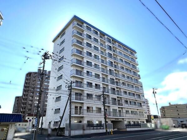 【秀和南8条レジデンス】外観２