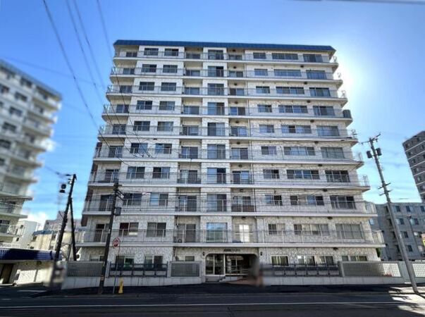 【秀和南8条レジデンス】外観３