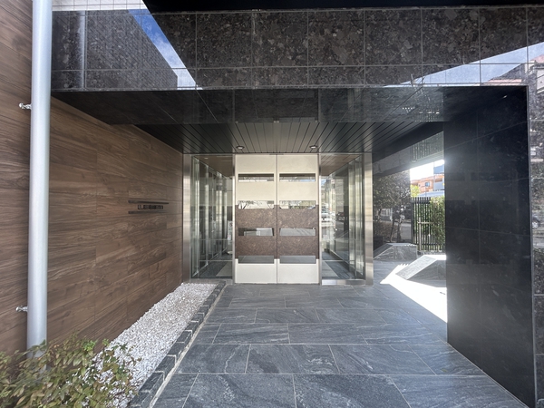 【レーベン幕張本郷THE RESIDENCE】エントランス