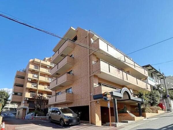 【ライオンズマンション杁中ガーデン】外観３