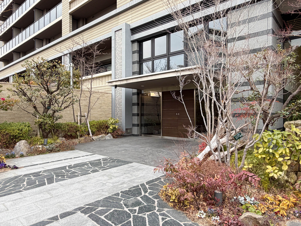 【ファインシティ千里津雲台】エントランス 【ファインシティ千里津雲台】エントランス