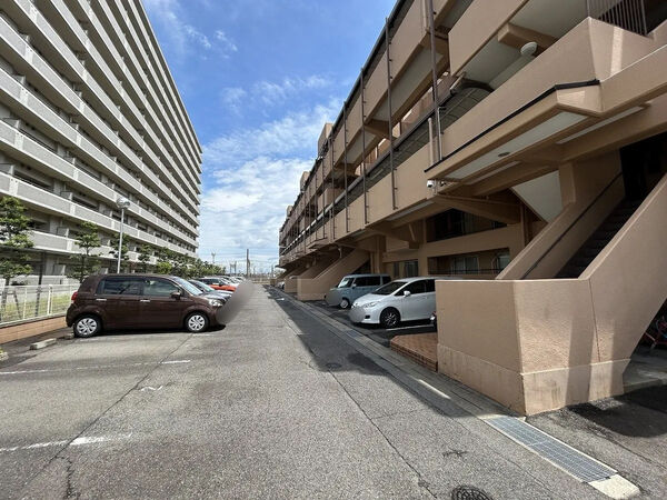 【エスポア稲沢】駐車場 【エスポア稲沢】駐車場