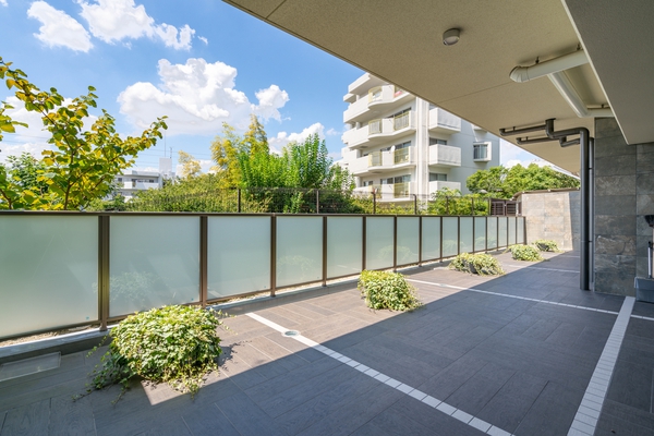 【グランアッシュ千里山西】テラス