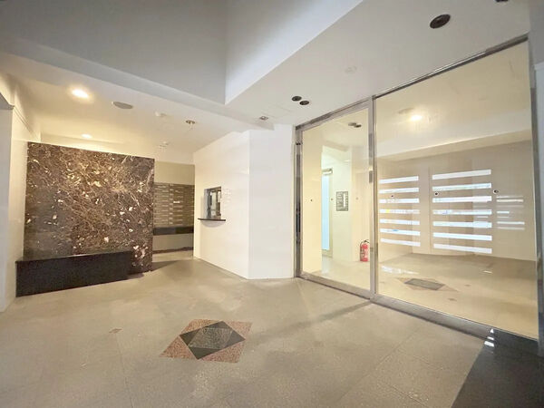 【パークウェル神田EAST弐番館】エントランス 【パークウェル神田EAST弐番館】エントランス