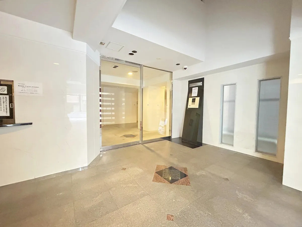 【パークウェル神田EAST弐番館】エントランス