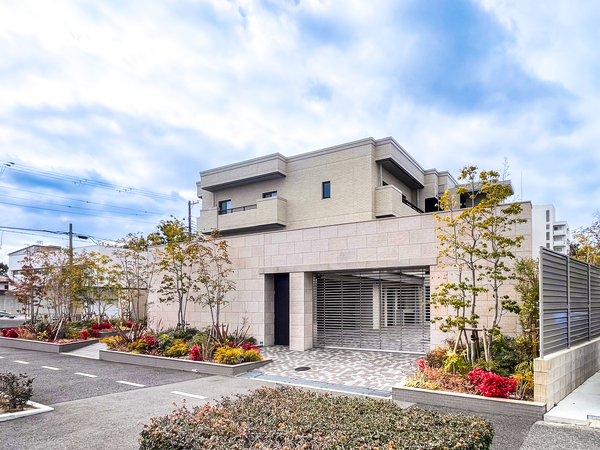 【ワコーレ芦屋クラウンズ】外観