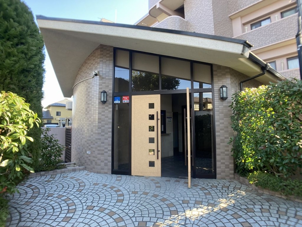 【チサンマンション富沢駅前Ⅲ】エントランス入口 【チサンマンション富沢駅前Ⅲ】エントランス入口