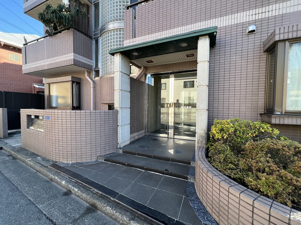 【東建ニューハイツ池上】エントランスアプローチ