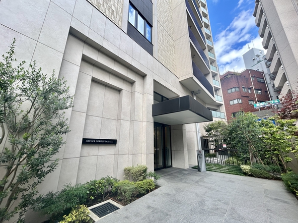 【ドレッセ都立大学】エントランス 【ドレッセ都立大学】エントランス