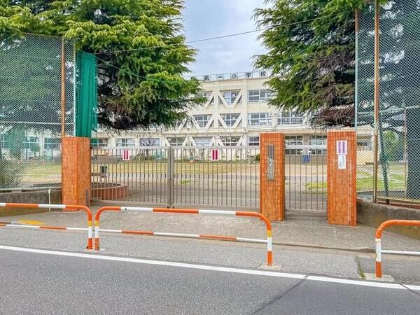 「区立梅島第一小学校」まで約270ｍ（徒歩4分）