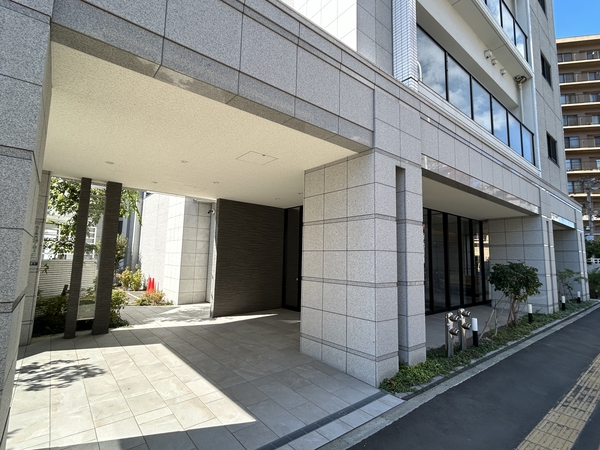 【クレアホームズ円山】エントランス
