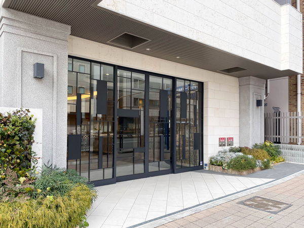 【ラシュレ神戸北野】エントランス