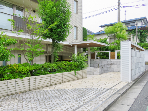 【ドレッセ代田花見堂プレゼンス】エントランス 【ドレッセ代田花見堂プレゼンス】エントランス