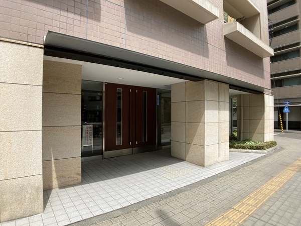 【グランステイツ勾当台公園】エントランスアプローチ 【グランステイツ勾当台公園】エントランスアプローチ