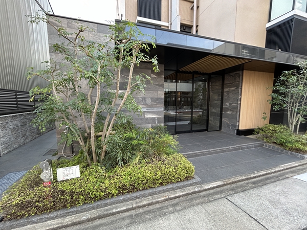 【プラセシオン堀田駅前】エントランス