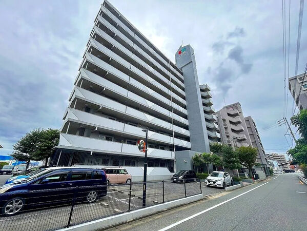 【クローバーマンション空港東Ⅱ】外観