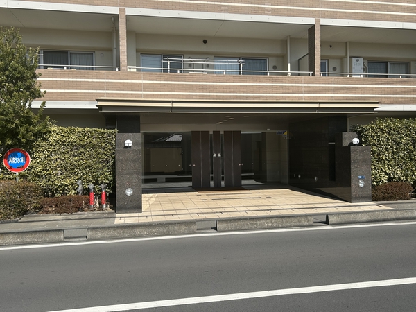 【ユアコート志木幸町】エントランス