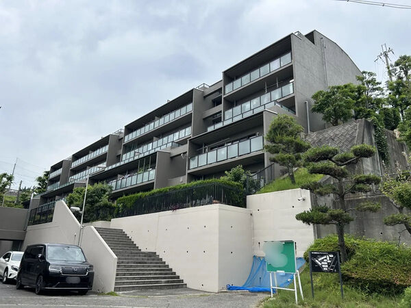 【茨木南春日丘プライムタウン】外観