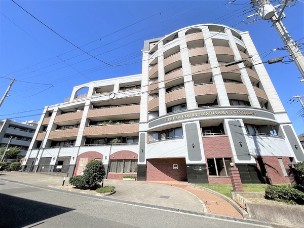 【セレッソコート千里山ツインヒルズ】外観