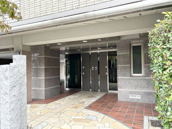 【グランコート西京極Ⅱ天神リヴェーラ】エントランス 【グランコート西京極Ⅱ天神リヴェーラ】エントランス