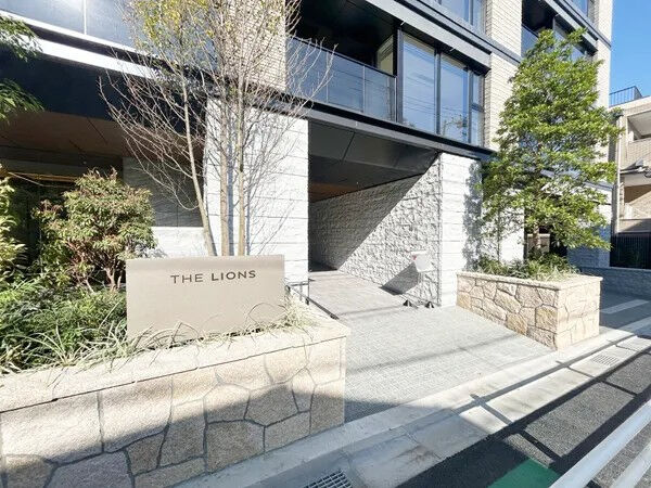 【ザ・ライオンズ大岡山】エントランス