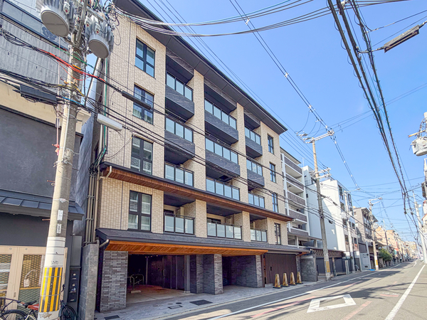 【パラドール四条烏丸グレイス】外観