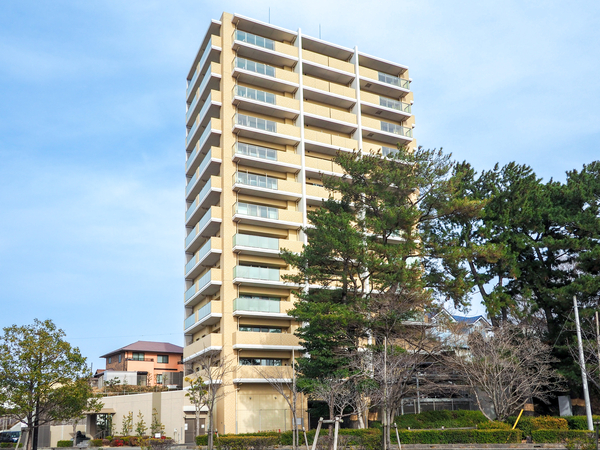 【ライオンズ刈谷亀城パークイースト】外観