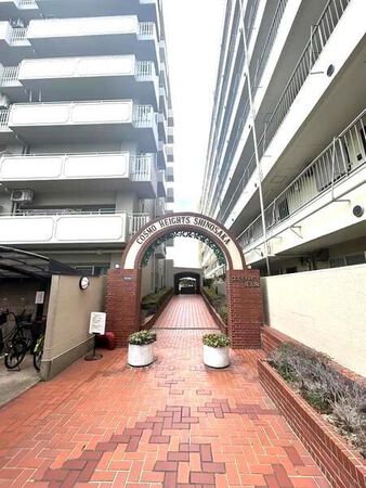 【コスモハイツ新大阪】エントラン3 【コスモハイツ新大阪】エントラン3